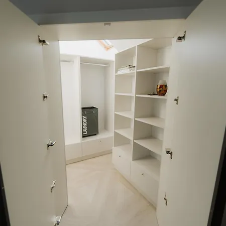 Casa Dumars Kaloşvar