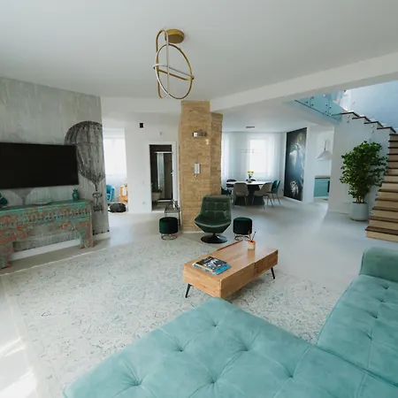 Casa Dumars *